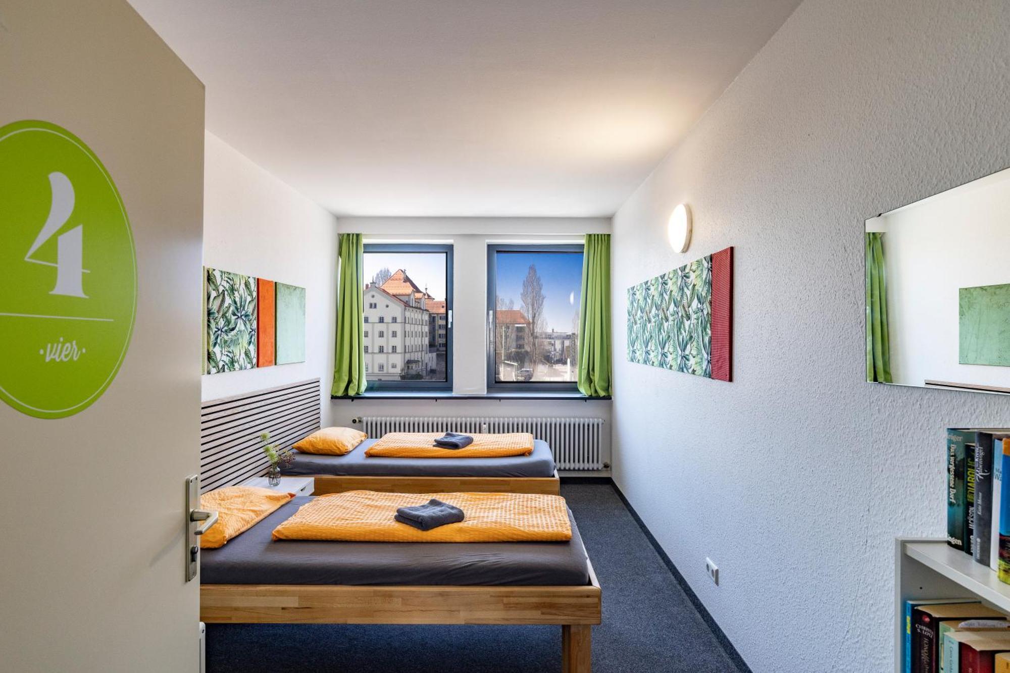Zweibettzimmer mit Gemeinschaftsbad